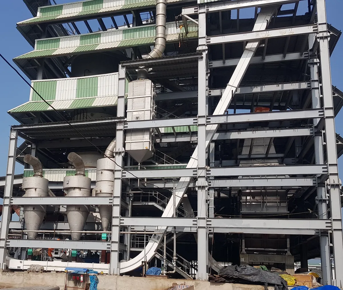 Plant Erection along with Extractor, Cyclone and conveyors